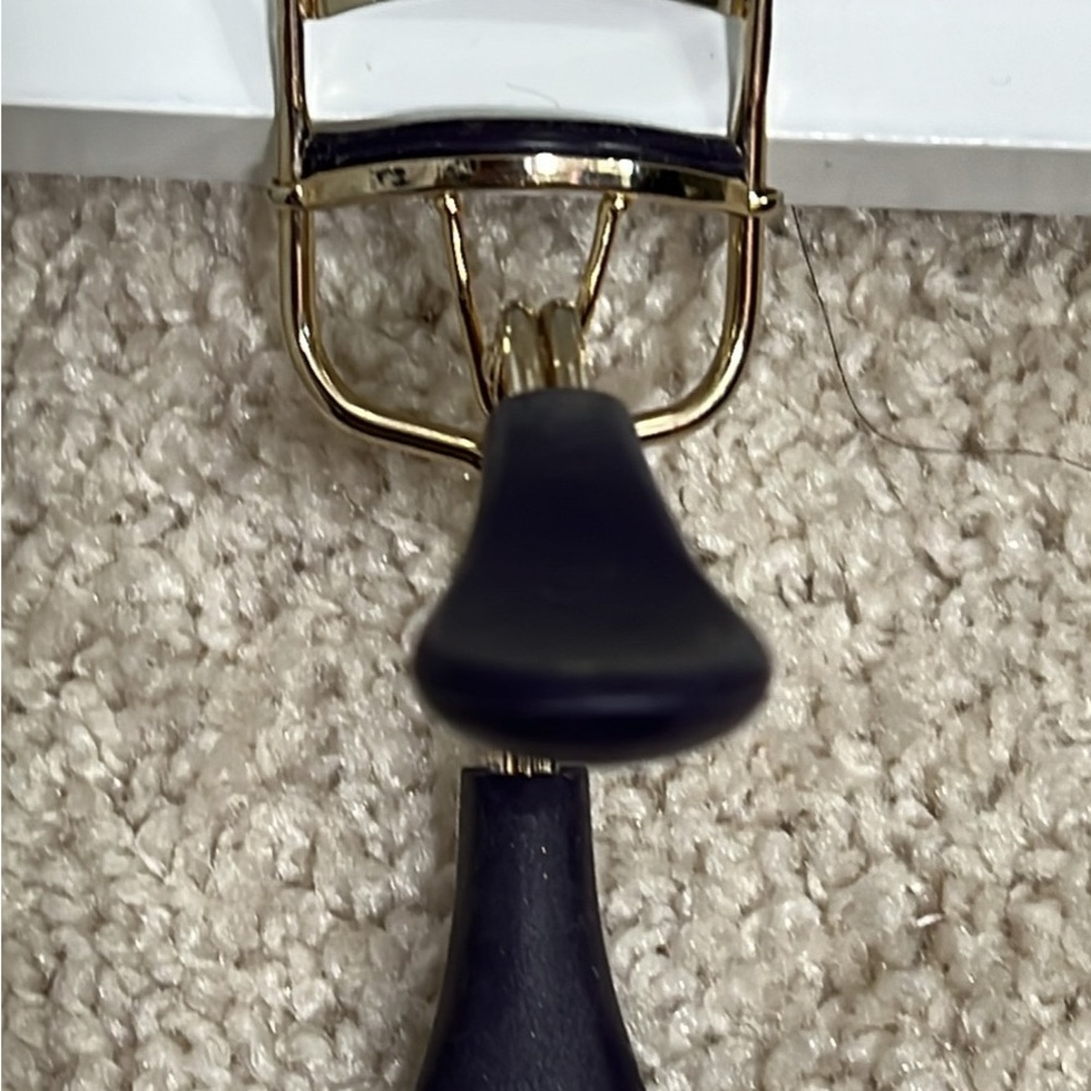 tarte Gold and Black Eyelash Curler